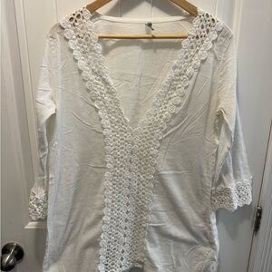 Elegant White Gauze and Lace Trim Women's Top